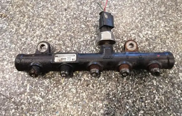 Citroen C8 Fuel main line pipe 9681649580
