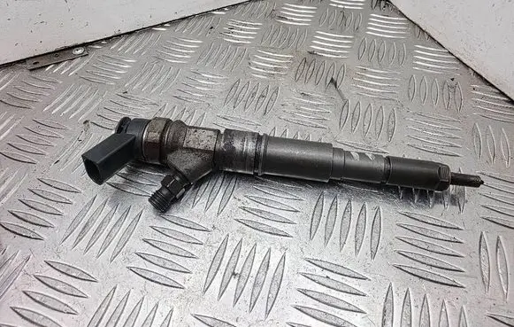 BMW 5 E60 E61 Fuel injector 0445110212 7794652