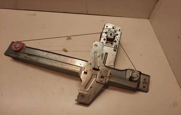 Rear door manual window regulator