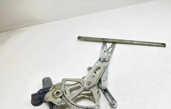 Toyota Urban Cruiser (XP110) Rear door window regulator with motor 8572035140 2621002340