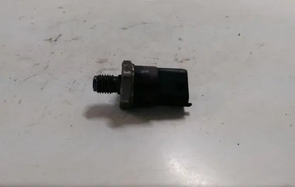Fuel pressure sensor