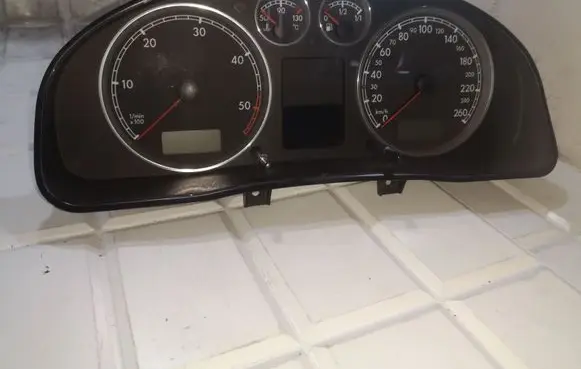 Volkswagen PASSAT B5.5 Speedometer (instrument cluster) 88311244 3B0920829A