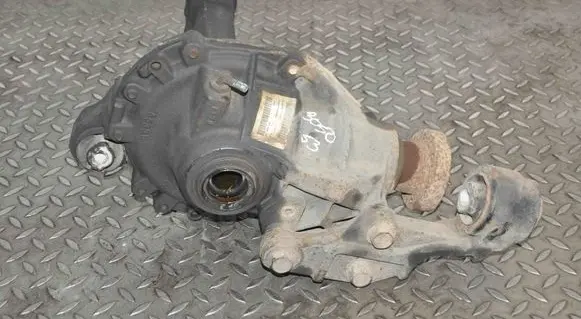 Land Rover Discovery 4 - LR4 Front differential CH228017AB