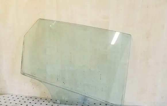 Mazda 3 I Rear door window glass