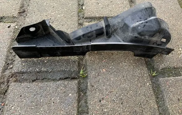 Audi A6 S6 C7 4G Fender mounting bracket 4G0805233