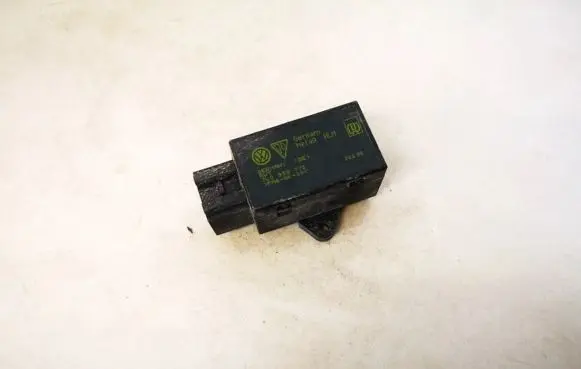 Volkswagen Touran I Other control units/modules 7l0959772