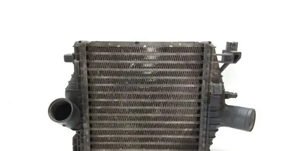 Mercedes-Benz Vito Viano W638 Intercooler radiator 6385012901