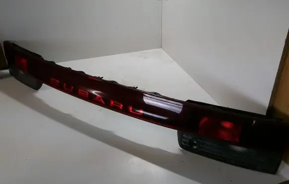 Tailgate rear/tail lights