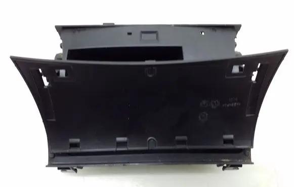 Mercedes-Benz CLS C219 Ashtray (front) A2116800650