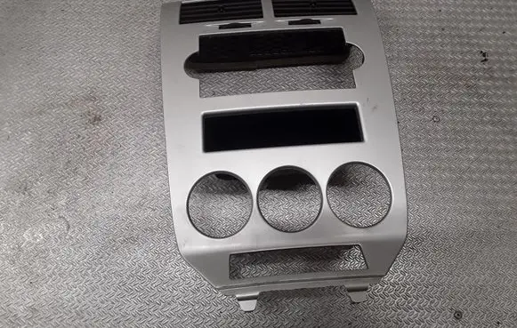 Dodge Caliber Climate control/heater control trim 