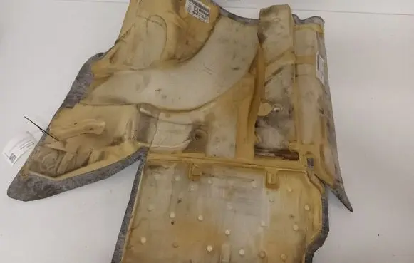Mercedes-Benz C W204 Front floor carpet liner