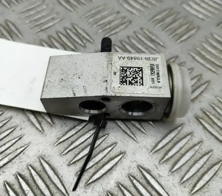 Air conditioning (A/C) expansion valve