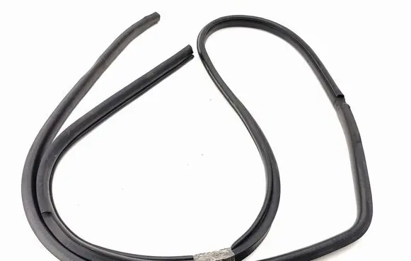 Toyota GT 86 Front door rubber seal 