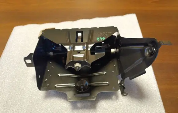 Battery box tray