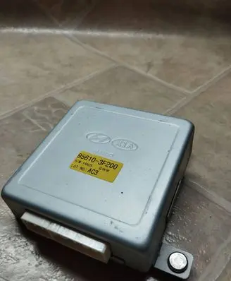 KIA Opirus Other control units/modules 956103F200