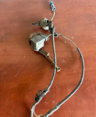 BMW 5 E60 E61 Front height sensor lever 1093697 24205