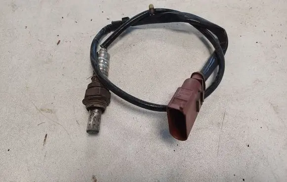 Volkswagen PASSAT B5.5 Lambda probe sensor 06B906265A