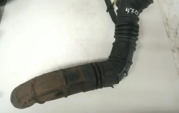 Volvo S40, V40 Air intake hose/pipe mb957388 5v023