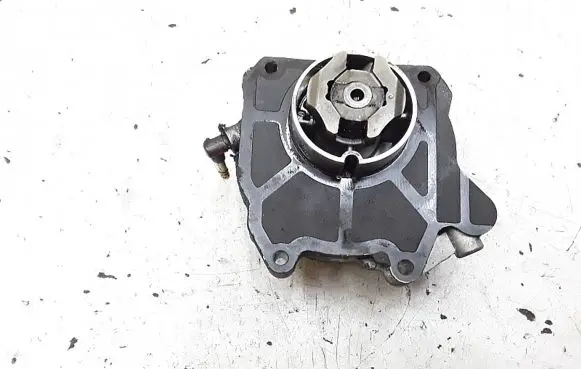 Opel Zafira B Vacuum pump 55205446