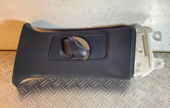 (B) pillar trim (top)