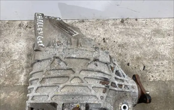 Dodge Challenger Rear differential 05038237ah
