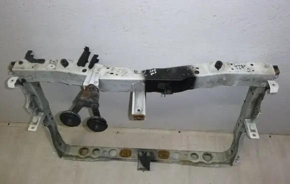 Toyota Avensis T270 Front piece kit 1730909990