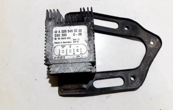 Mercedes-Benz A W168 Coolant fan relay a0255453232 898940000