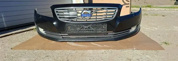 Volvo V70 Front bumper 01926