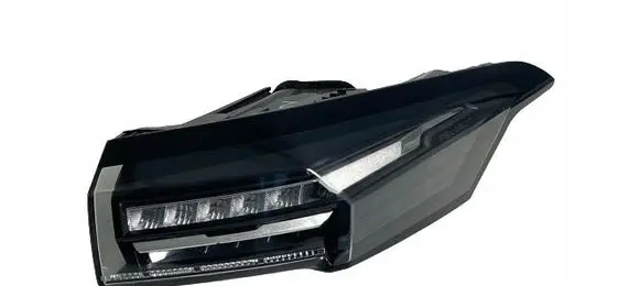 Peugeot 308 Rear/tail lights 9835299280