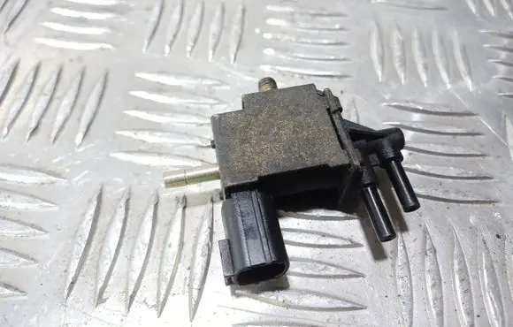 Nissan Primera Turbo solenoid valve AESA123