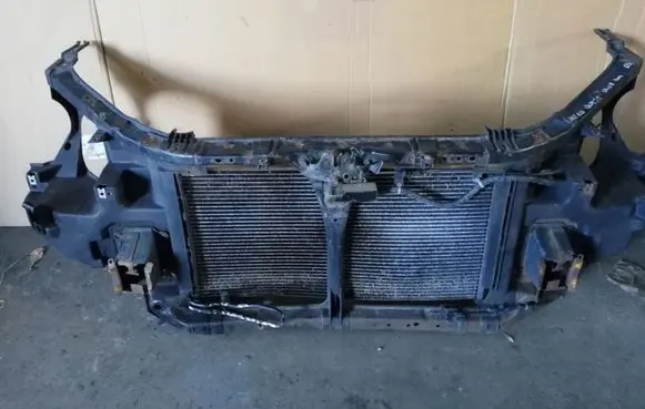 Nissan Quest Front piece kit 