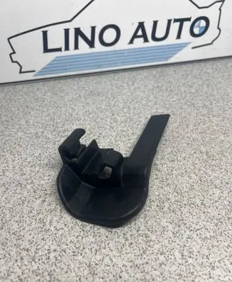 BMW 5 E60 E61 Front driver seat rail 52107007699