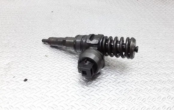 Volkswagen Sharan Fuel injector 038130073AK