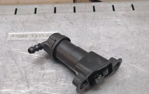 Audi A4 S4 B7 8E 8H Headlight washer spray nozzle 8E0955102D