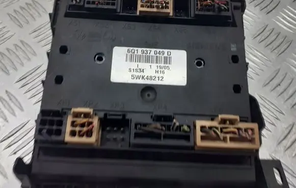 Volkswagen Fox Voice control module 6Q1937049D