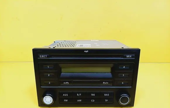 Volkswagen Polo IV 9N3 Radio/CD/DVD/GPS head unit 6Q0035152E