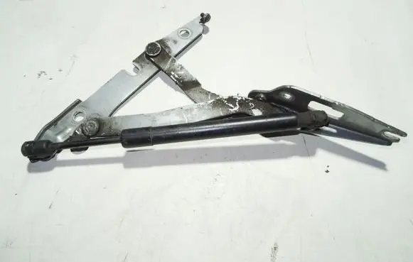 Audi A4 S4 B7 8E 8H Tailgate/trunk/boot hinge 8E5827302G