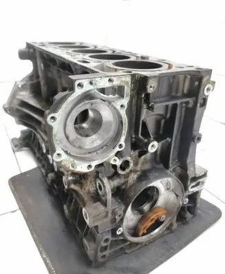 Volvo XC70 Engine block D5244T16 1075384 09437205