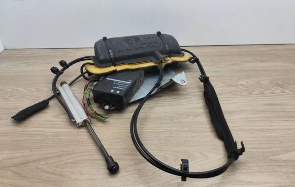 Volvo V70 Tailgate hydraulic set 30716759