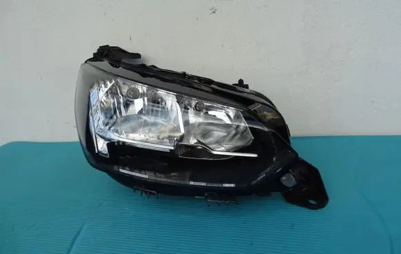 Peugeot 2008 II Headlight/headlamp 9823193880