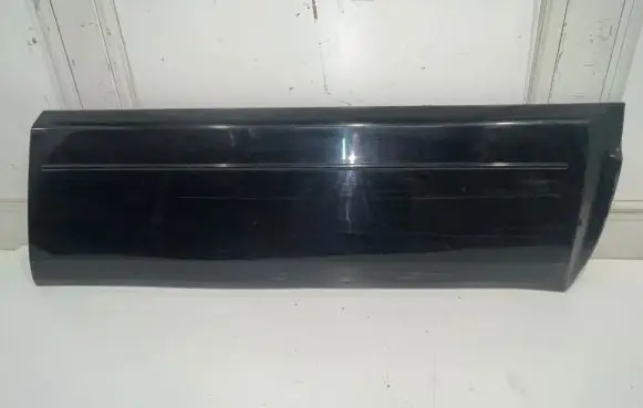 Mitsubishi Pajero Front door trim (molding) 5727A036