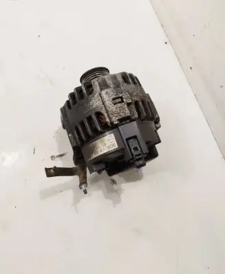 Volkswagen Polo IV 9N3 Generator/alternator 03d903025j