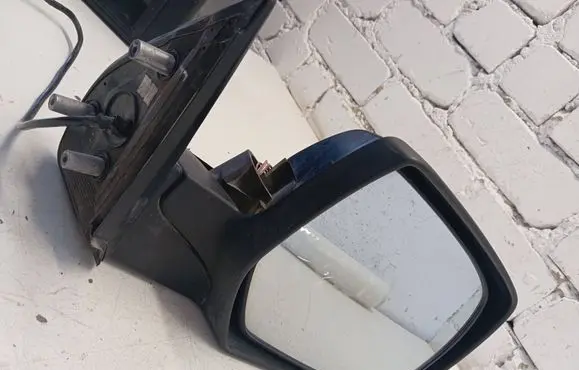 Ford Ranger Front door electric wing mirror UR5669120 A024002