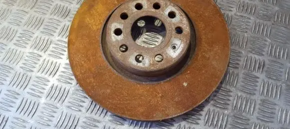 Volkswagen Golf V Front brake disc
