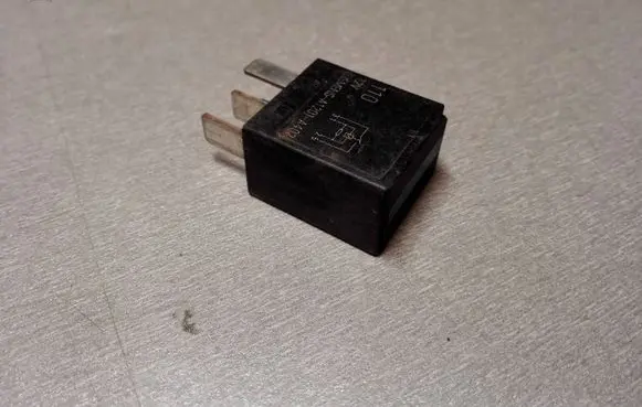 Smart ForTwo I Other relay A1201A402 V23074