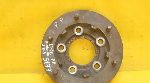Volkswagen II LT Front wheel hub spindle knuckle