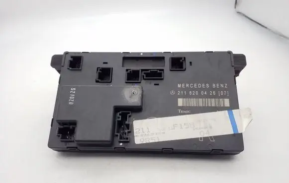 Mercedes-Benz E W211 Door control unit/module 2118200426