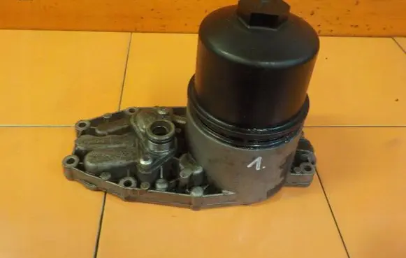 Land Rover Range Rover L405 Oil filter mounting bracket FW936B624AB