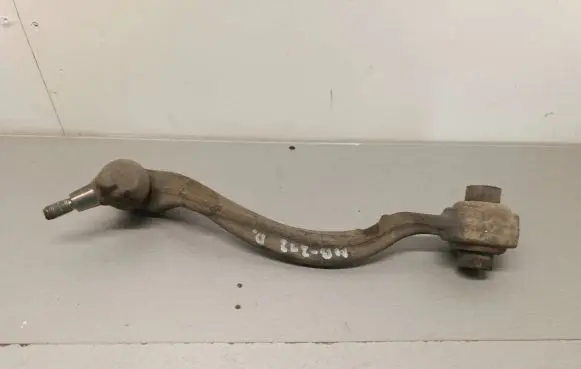 Mercedes-Benz E W212 Front lower control arm/wishbone 21204