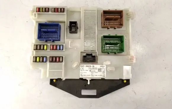 Ford Galaxy Fuse module 3659AF01125TP 97RI010012 116RA000084